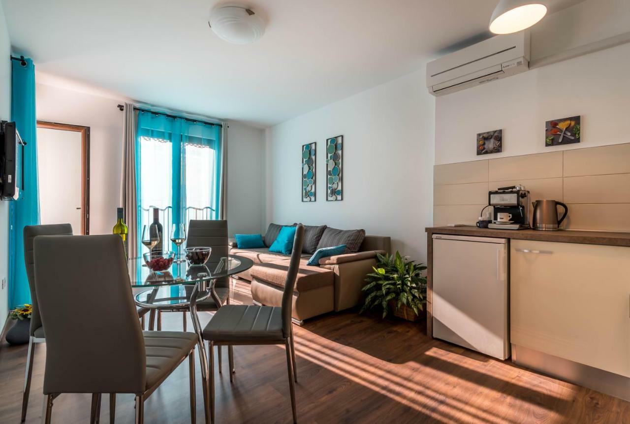 Market Apartment *