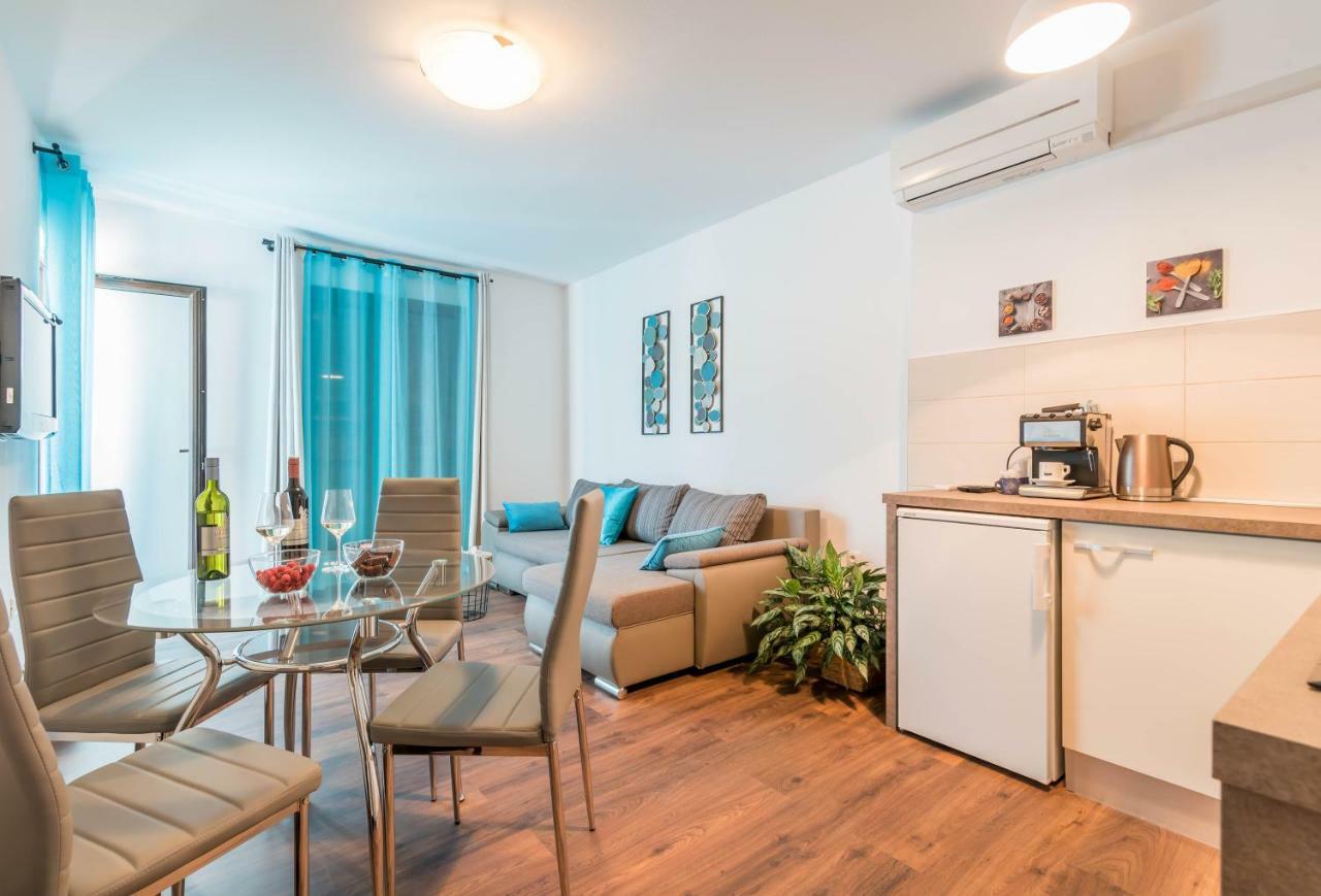 Apartment Market